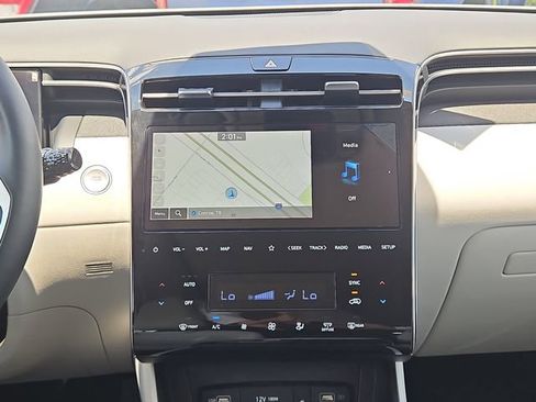 Used 2024 Hyundai Tucson Limited image 19