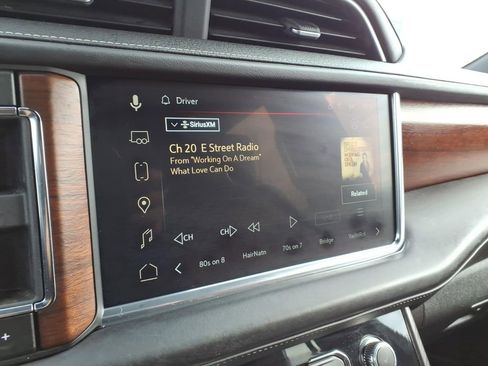 Certified 2023 GMC Yukon XL Denali Ultimate AWD/4WD image 19