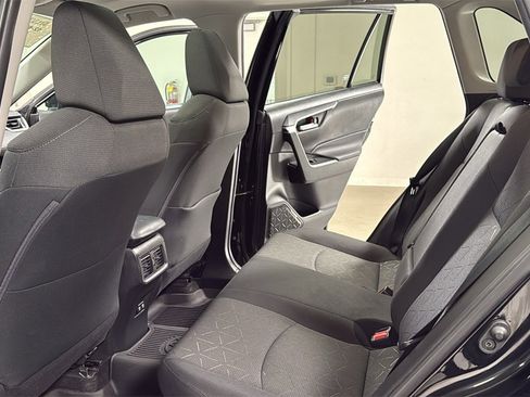 Certified 2021 Toyota RAV4 XLE image 15