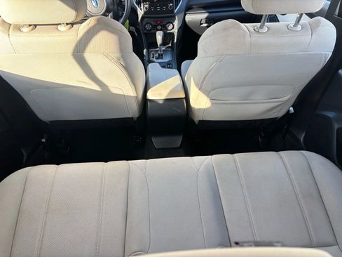 Used 2019 Subaru Impreza 2.0i Premium image 5