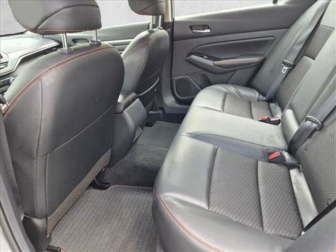 Used 2024 Nissan Altima 2.5 SR FWD image 13