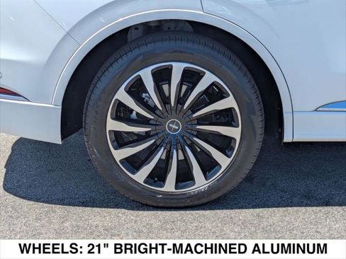 Certified 2023 Lincoln Aviator Black Label Grand Touring w/ Class IV Trailer Tow Package image 9