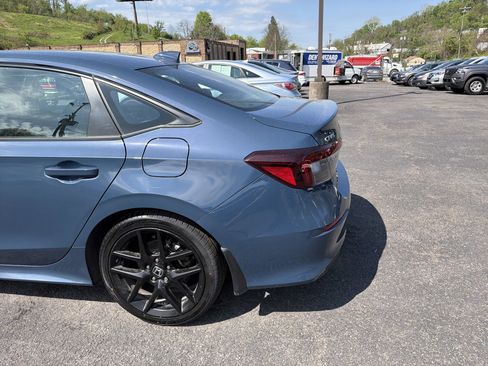 Used 2025 Honda Civic Sport image 7