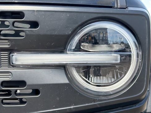 Used 2022 Ford Bronco Badlands image 8