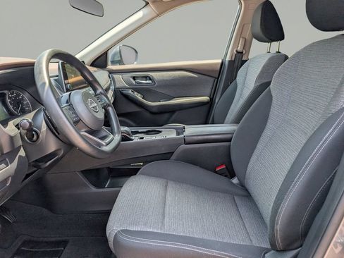 Certified 2023 Nissan Rogue SV FWD image 17