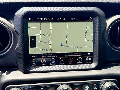 Used 2023 Jeep Wrangler Unlimited w/ Sun & Screen Package AWD/4WD image 15