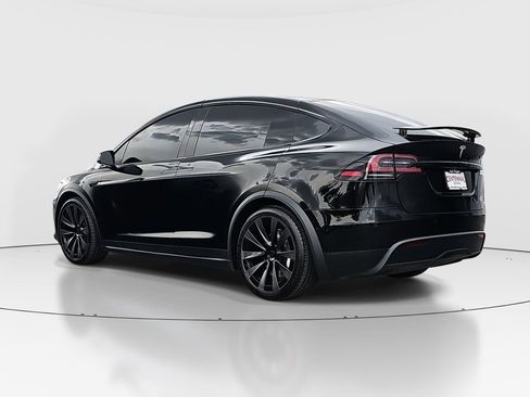 Used 2022 Tesla Model X Plaid image 7