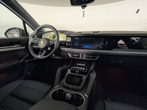 New 2026 Porsche Cayenne image 23