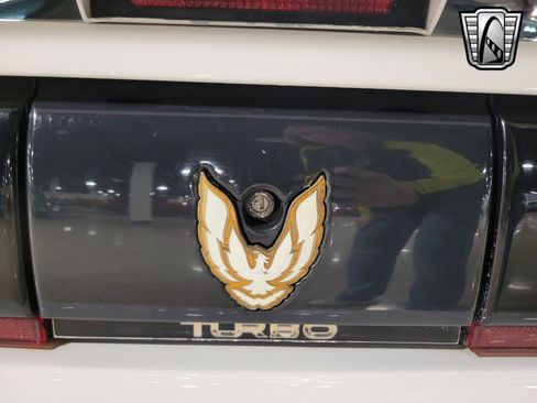 Used 1989 Pontiac Firebird Trans Am image 7