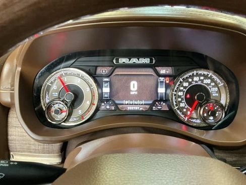 Used 2022 RAM 2500 Limited AWD/4WD image 14