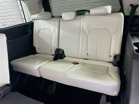 Used 2021 Ford Expedition Platinum image 12