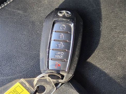 Used 2021 INFINITI QX50 Luxe w/ Appearance Package image 25