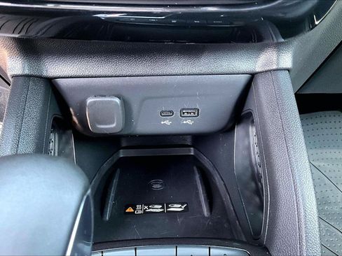 Used 2024 Chevrolet TrailBlazer RS w/ Convenience Package AWD/4WD image 17