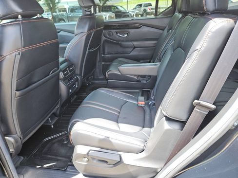 Certified 2025 Honda Pilot TrailSport image 11