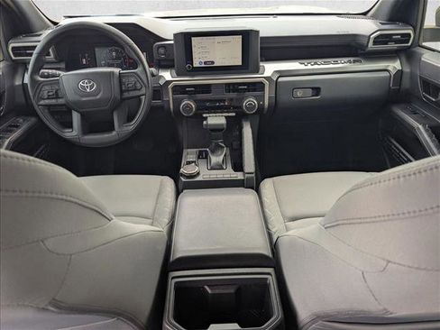 Used 2025 Toyota Tacoma SR5 AWD/4WD image 15
