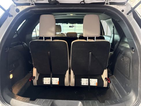 Used 2018 Ford Explorer FWD image 12