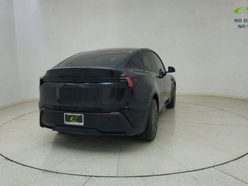 Used 2026 Tesla Model Y 2WD image 61