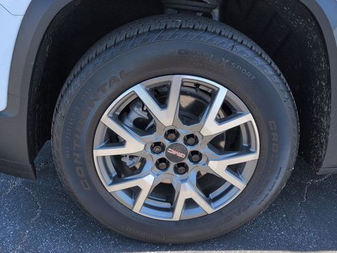 Used 2023 GMC Acadia SLE w/ Driver Convenience Package image 27