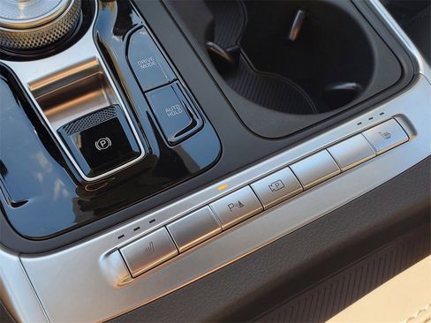 New 2026 Kia Carnival EX image 27