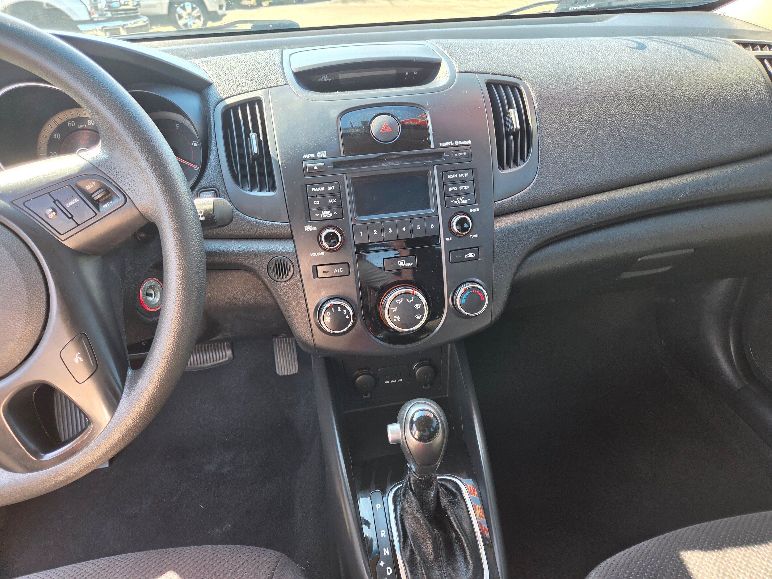 Used 2011 Kia Forte EX w/ Fuel Economy Pkg FWD image 7