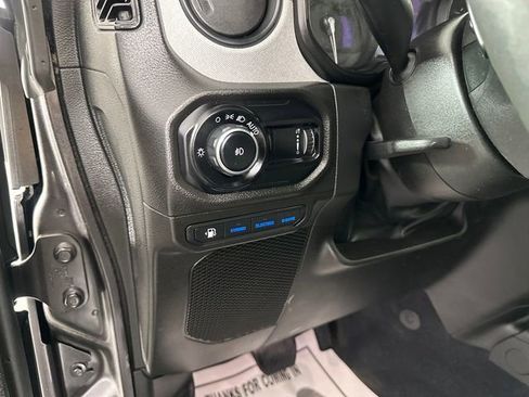 Used 2024 Jeep Wrangler Unlimited w/ Convenience Group AWD/4WD image 21
