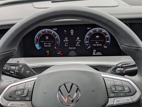 New 2026 Volkswagen Tiguan SE R-Line FWD image 29