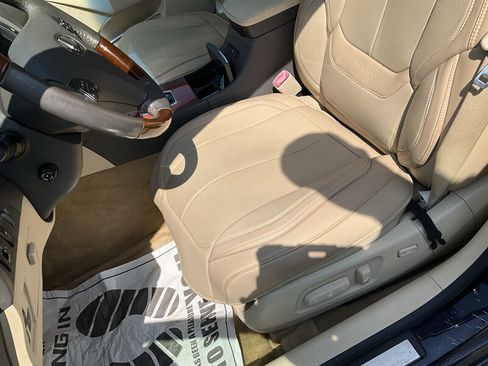 Used 2010 Lexus ES 350 w/ Preferred Accessory Package FWD image 19