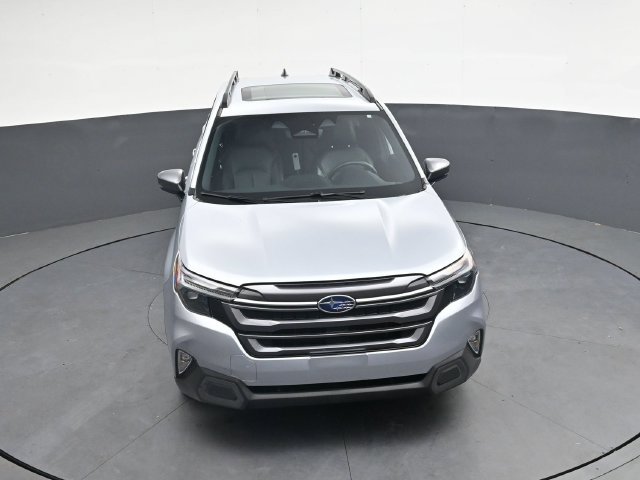 Used 2025 Subaru Forester Limited AWD/4WD image 30