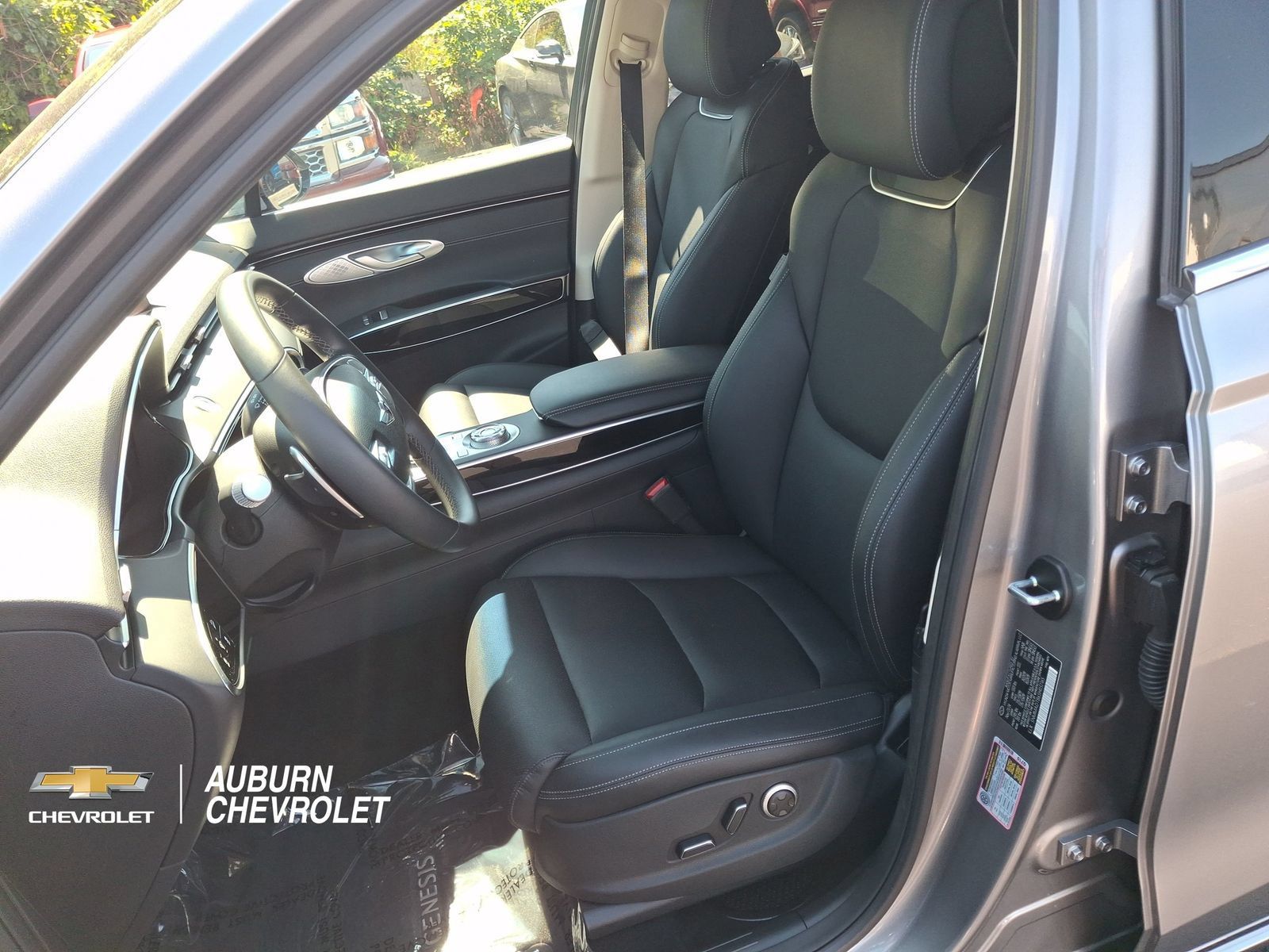 Used 2025 Genesis GV70 2.5T AWD/4WD image 15