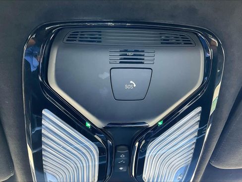 Used 2022 BMW X7 M50i image 32