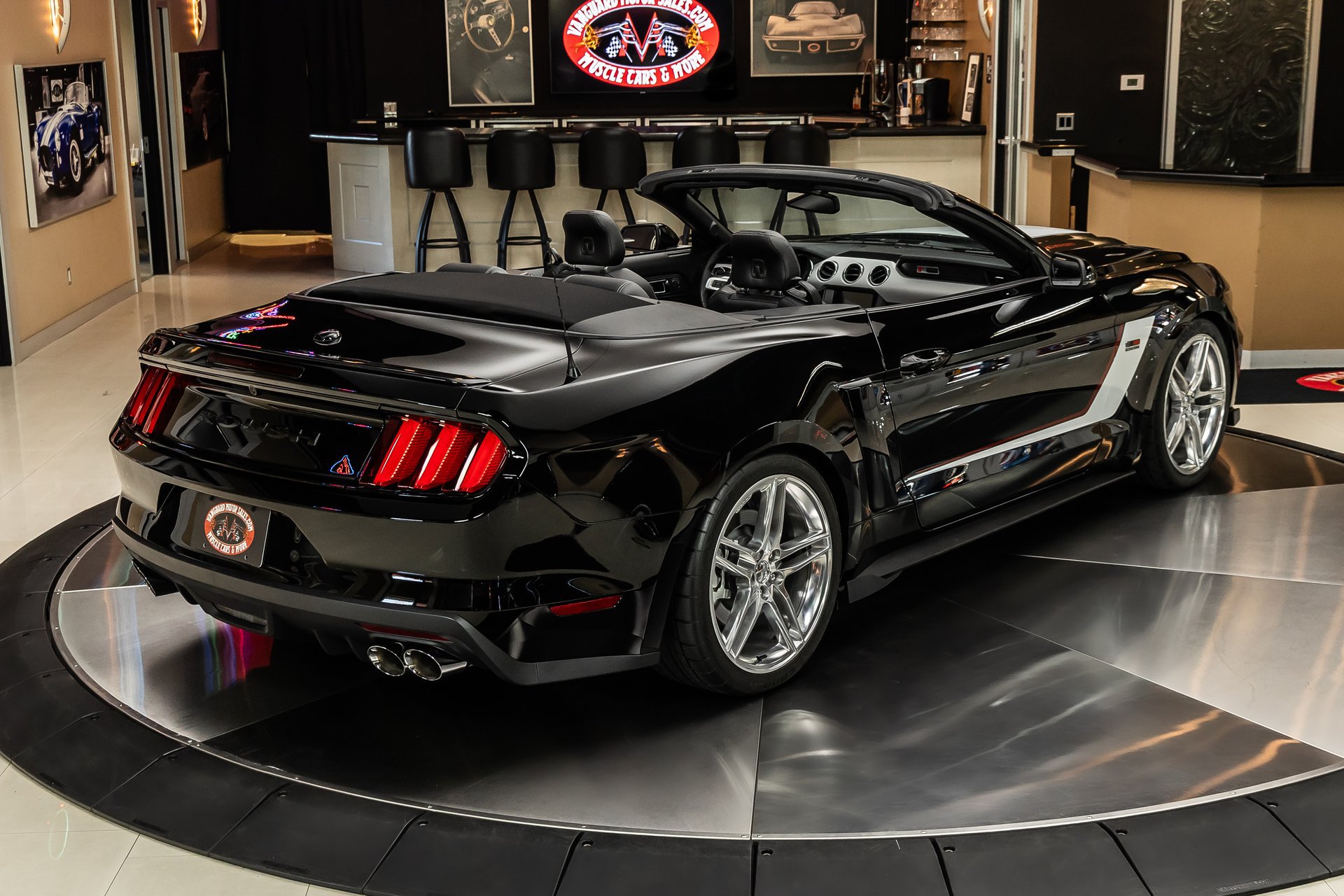 Used 2017 Ford Mustang GT Premium w/ Equipment Group 401A RWD image 14