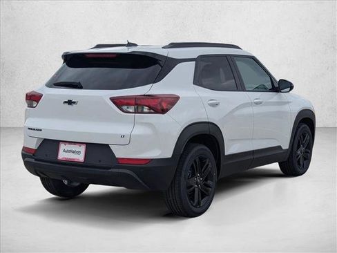 New 2026 Chevrolet TrailBlazer LT w/ Convenience Package FWD image 2