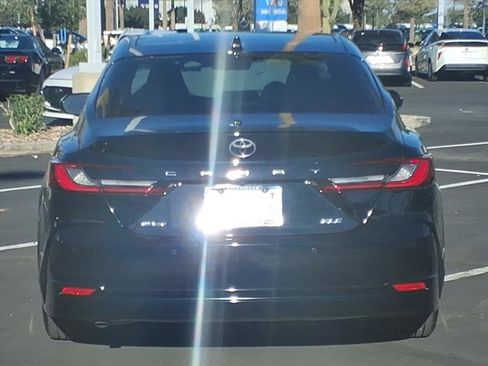 Used 2025 Toyota Camry XLE w/ Premium Plus Package image 5