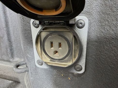 Used 2023 GMC Sierra 1500 AT4 w/ AT4 Premium Package image 39