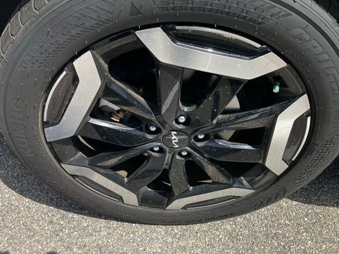 Used 2023 Kia Telluride S image 8