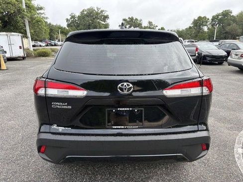 Certified 2025 Toyota Corolla Cross L FWD image 3