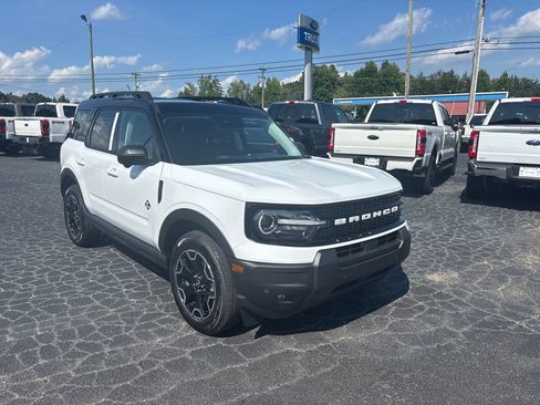 New 2026 Ford Bronco Sport Outer Banks w/ Outer Banks Tech Package+ AWD/4WD image 3