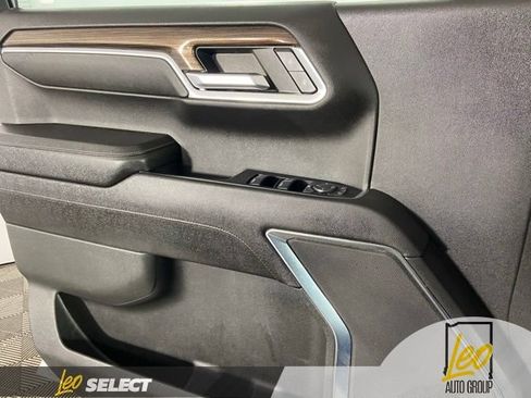 Used 2023 Chevrolet Silverado 1500 LT AWD/4WD image 25