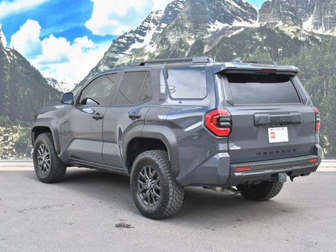 Certified 2025 Toyota 4Runner SR5 AWD/4WD image 9
