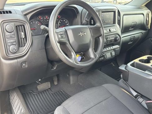 Used 2021 Chevrolet Silverado 1500 Custom Trail Boss AWD/4WD image 17