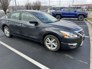 Used 2013 Nissan Altima 2.5 SV video 2