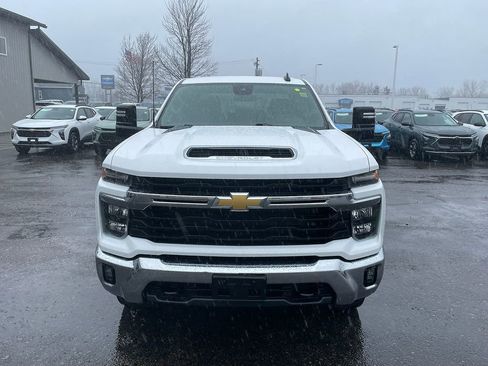 Used 2025 Chevrolet Silverado 2500 LT w/ Convenience Package image 8