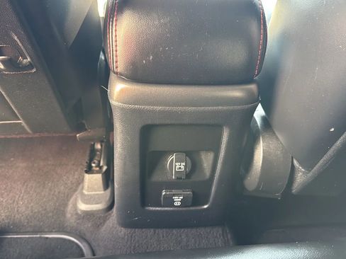 Used 2019 Dodge Journey GT image 29