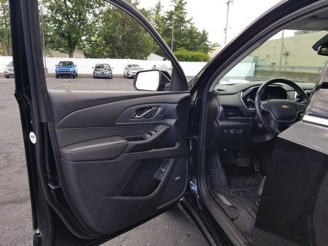 Used 2021 Chevrolet Traverse Premier AWD/4WD image 10