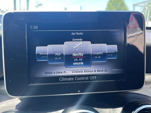 Used 2019 Mercedes-Benz GLC 300 image 19