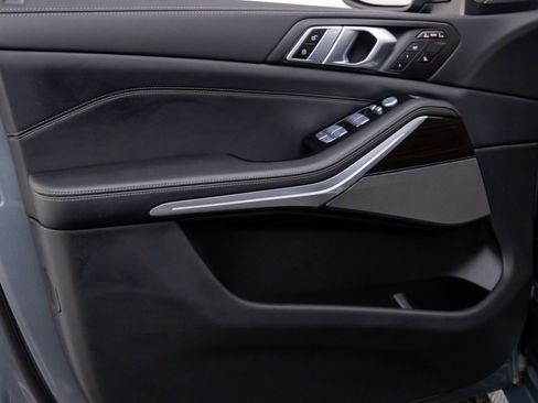 Certified 2023 BMW X7 xDrive40i w/ Premium Package image 13