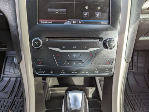 Used 2014 Ford Fusion Energi SE w/ Driver Assist Package FWD image 22