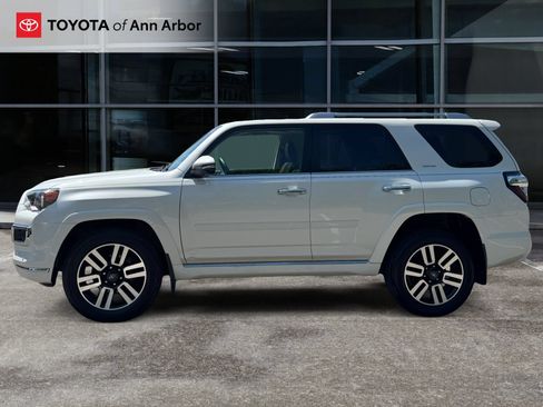 Used 2023 Toyota 4Runner Limited AWD/4WD image 10