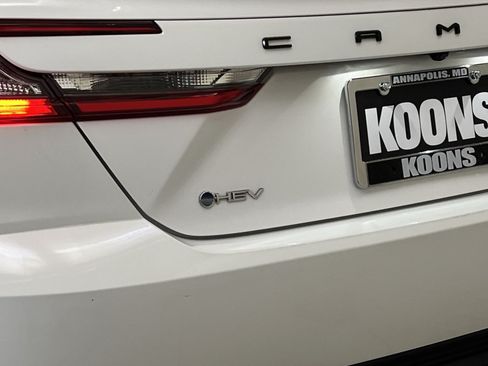 Used 2025 Toyota Camry SE FWD image 30