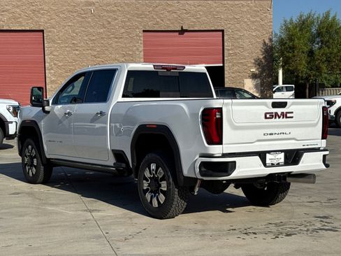 New 2026 GMC Sierra 2500 Denali w/ Denali Reserve Package image 12